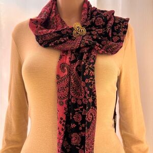 Exquisite Two Tone Viscose Paisly Scarf
